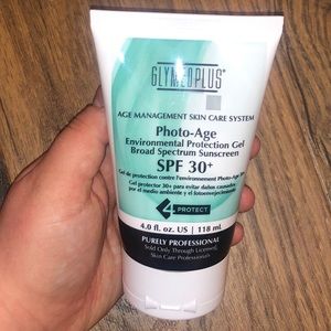 Glymed Plus Sunscreen 30+ NEW